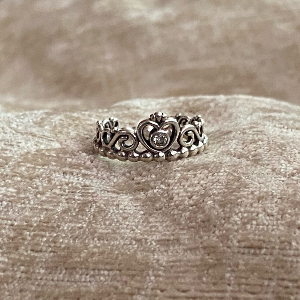 Pandora tiara ring